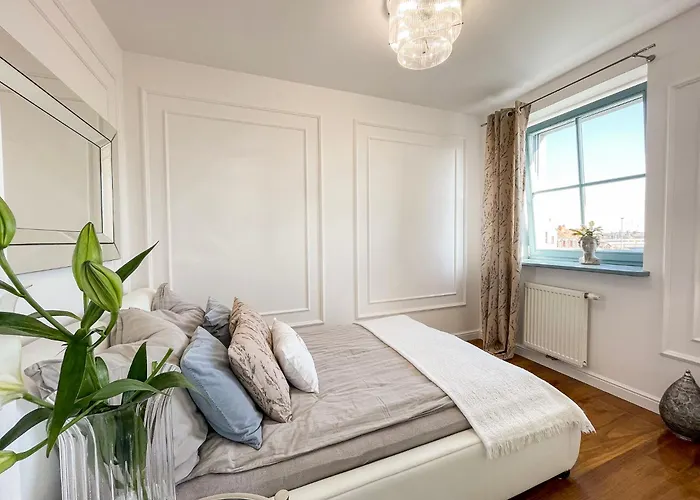 U In -under The Castel *