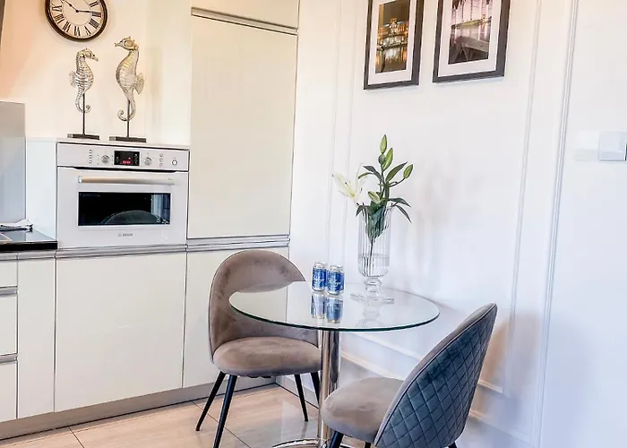 U In -under The Castel Stettin