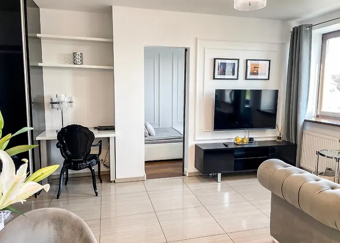 U In -under The Castel